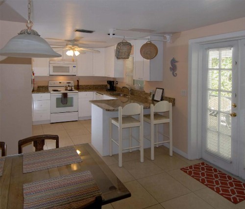 Seahorse Cottages - Adults Only - image 11