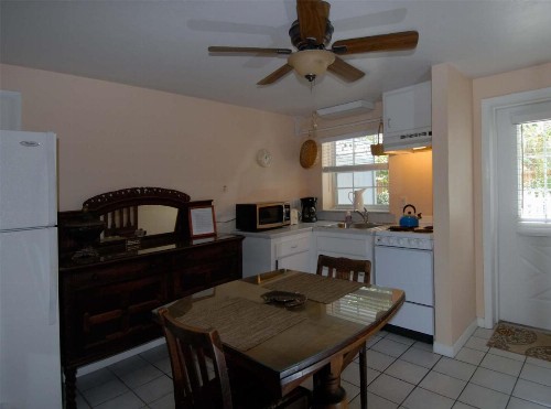 Seahorse Cottages - Adults Only - image 5