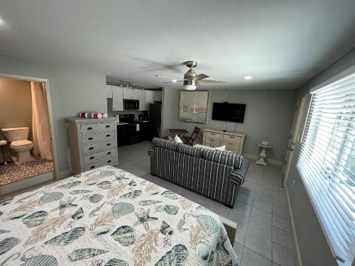 Tarpon Tale Inn - image 16