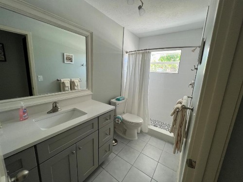 Tarpon Tale Inn - image 25