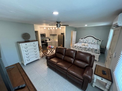Tarpon Tale Inn - image 38