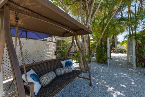 Tarpon Tale Inn - image 43