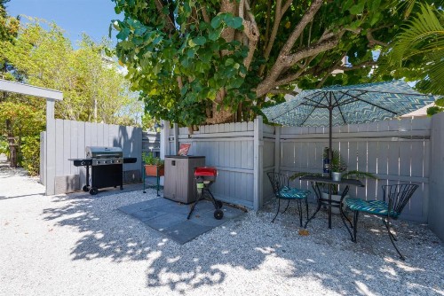 Tarpon Tale Inn - image 48