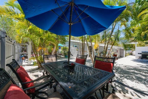 Tarpon Tale Inn - image 49