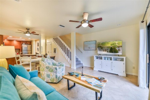 LAKE PALMS 7 - image 26