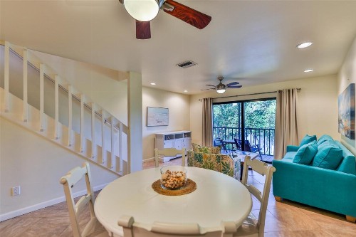 LAKE PALMS 7 - image 34