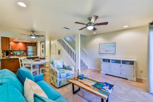 LAKE PALMS 7 - image 9