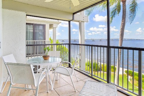 Mariner Point 1082 - image 2