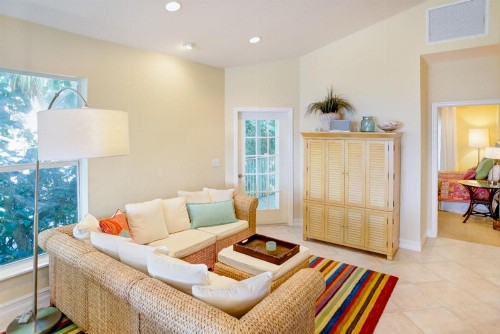 Ark-Captiva Beach Villas - image 8