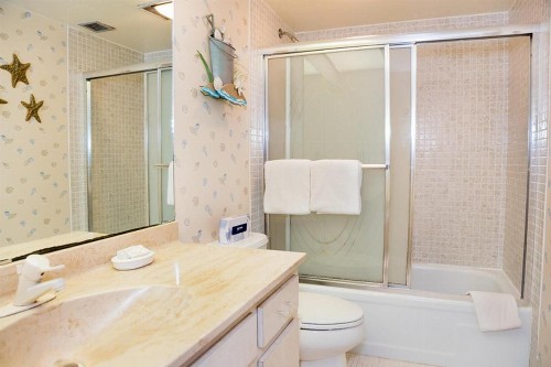 Kings Crown 211 - image 12