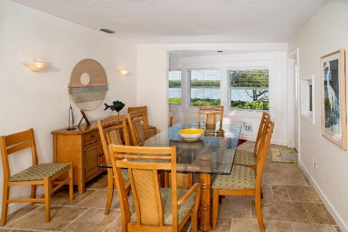 Holly House - image 5