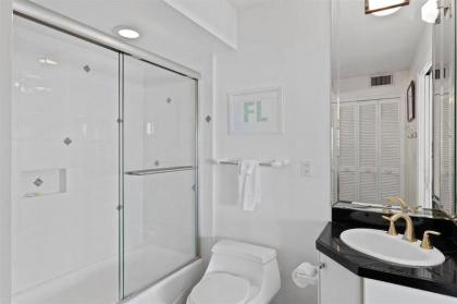 Exquisite Penthouse Residence at Loggerhead Cay with Bikes - image 11