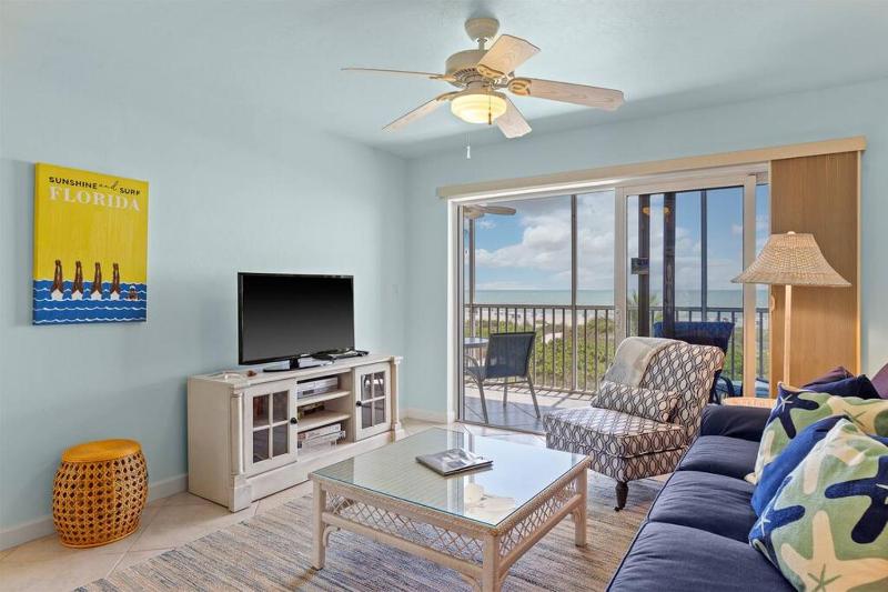 Gorgeous Oceanfront Residence in Exclusive Sanibel Surfside - main image
