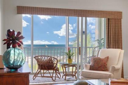 Spectacular Gulf Front Residence in Exclusive Sanibel Surfside