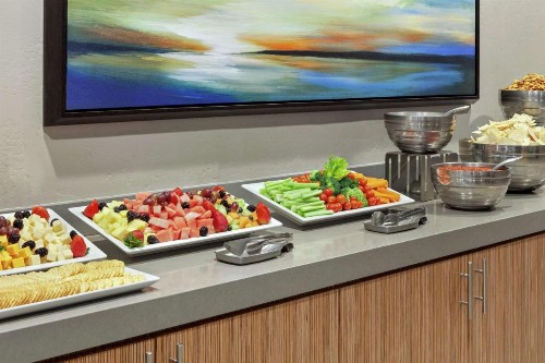 Embassy Suites by Hilton Santa Ana Orange County Airport - image 13