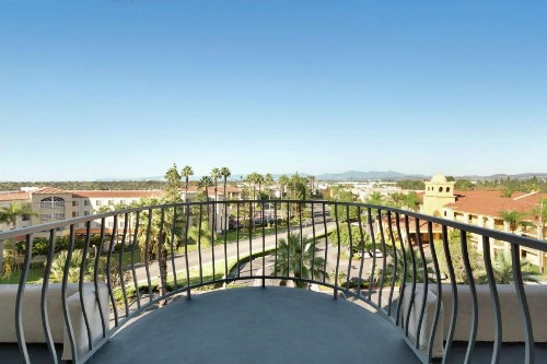 Embassy Suites by Hilton Santa Ana Orange County Airport - image 20