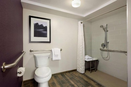 Embassy Suites by Hilton Santa Ana Orange County Airport - image 24