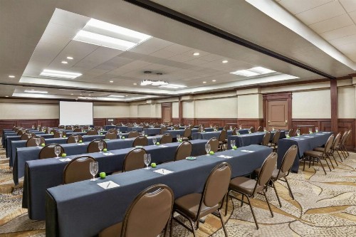 Embassy Suites by Hilton Santa Ana Orange County Airport - image 37