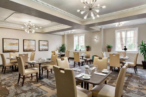 Embassy Suites by Hilton Santa Ana Orange County Airport - image 39