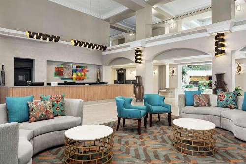 Embassy Suites by Hilton Santa Ana Orange County Airport - image 4