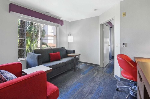Hampton Inn & Suites Santa Ana/Orange County Airport - image 12