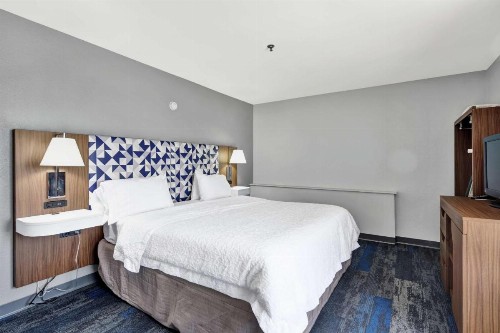 Hampton Inn & Suites Santa Ana/Orange County Airport - image 13