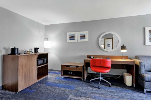 Hampton Inn & Suites Santa Ana/Orange County Airport - image 14