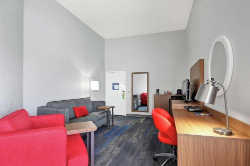 Hampton Inn & Suites Santa Ana/Orange County Airport - image 18