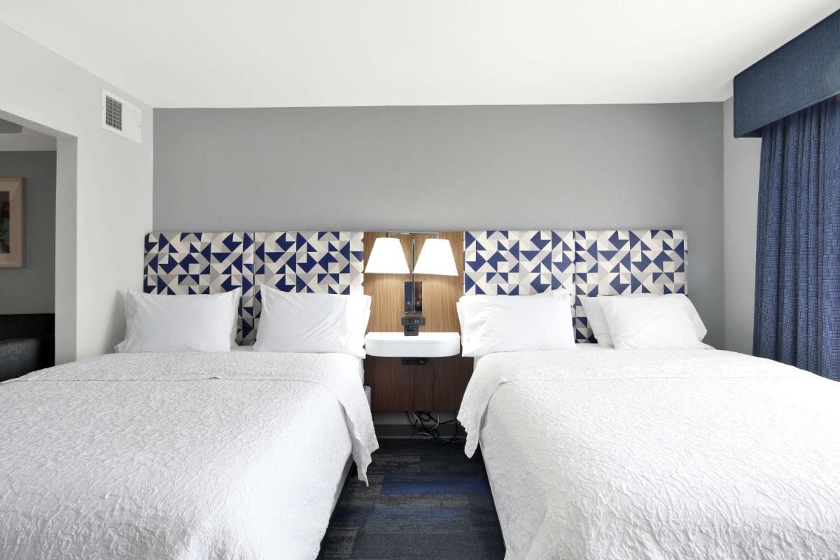 Hampton Inn & Suites Santa Ana/Orange County Airport - image 3