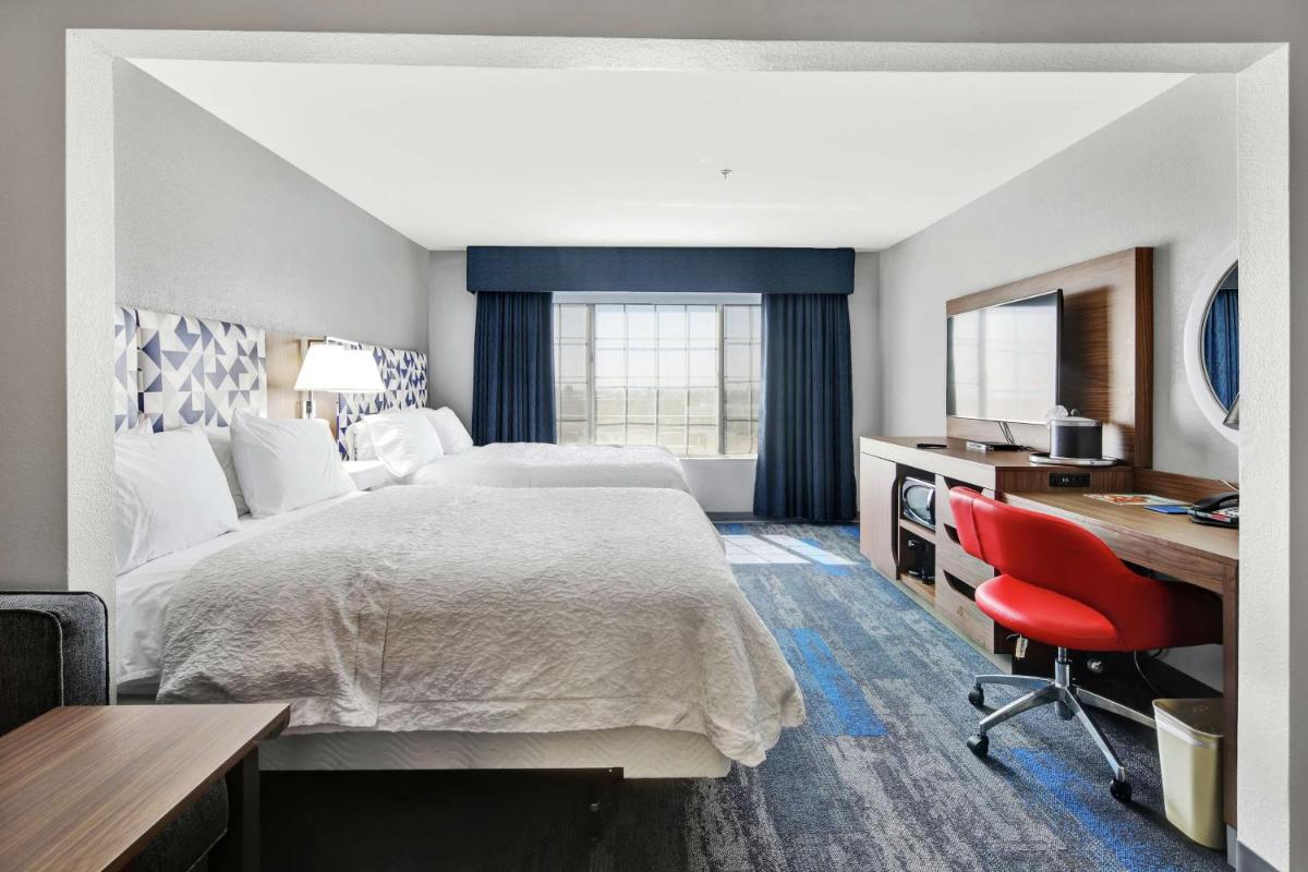 Hampton Inn & Suites Santa Ana/Orange County Airport - image 4