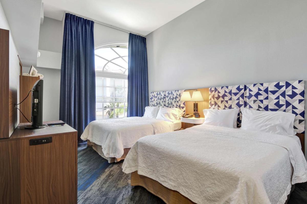Hampton Inn & Suites Santa Ana/Orange County Airport - image 5