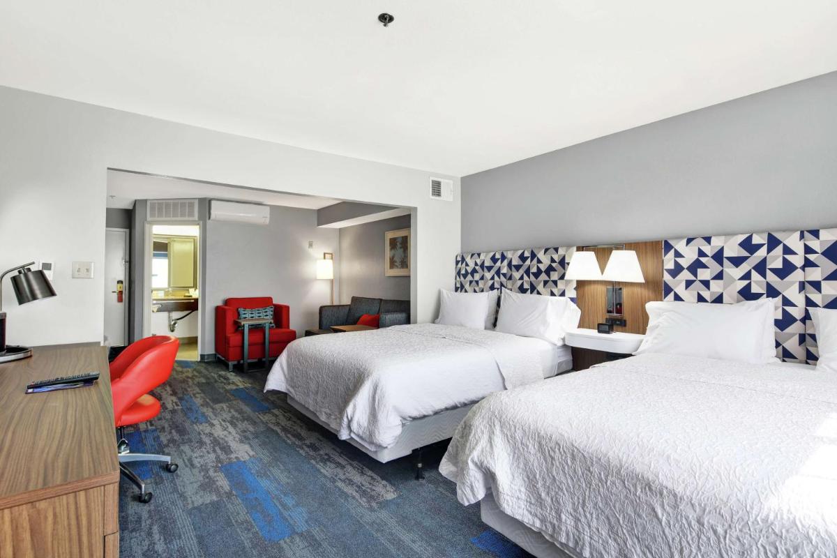 Hampton Inn & Suites Santa Ana/Orange County Airport - image 6