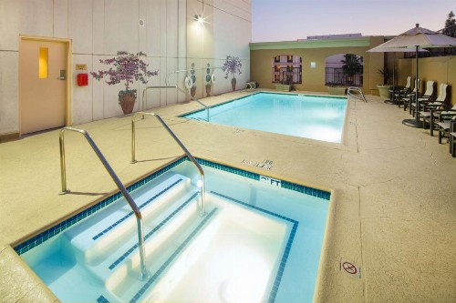 DoubleTree by Hilton Santa Ana - Orange County Airport - image 28