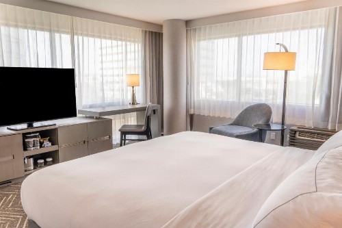 DoubleTree by Hilton Orange County Airport - image 26