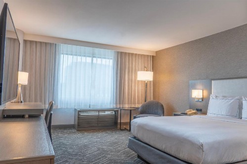 DoubleTree by Hilton Orange County Airport - image 43
