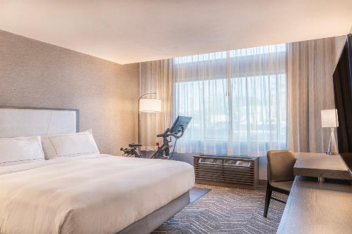 DoubleTree by Hilton Orange County Airport - image 48