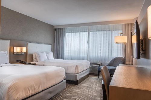 DoubleTree by Hilton Orange County Airport - image 8