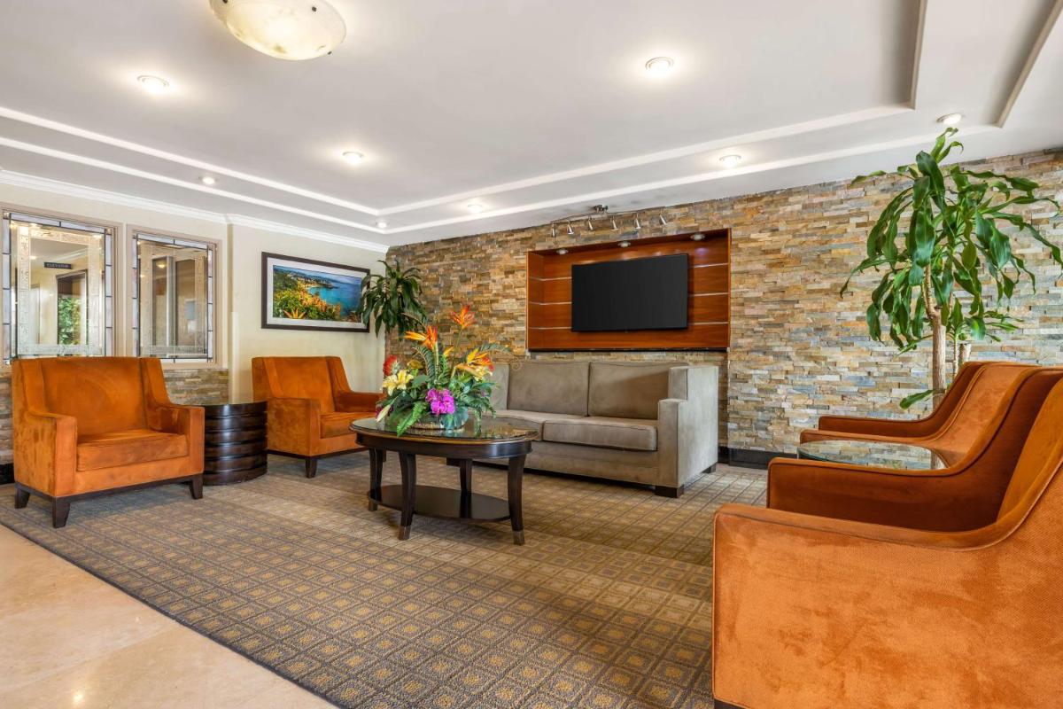 Best Western Plus Orange County Airport North - image 4