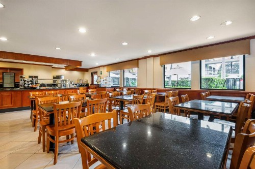 Best Western Plus Orange County Airport North - image 6