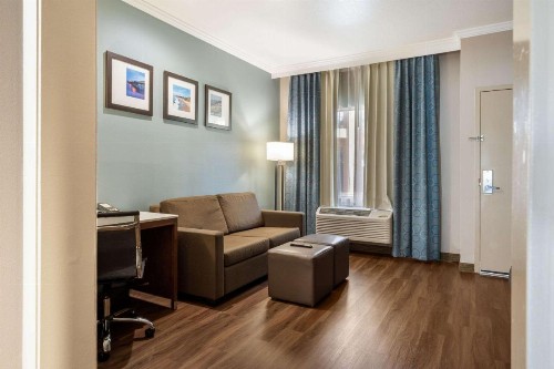 Country Inn & Suites by Radisson John Wayne Airport CA - image 15