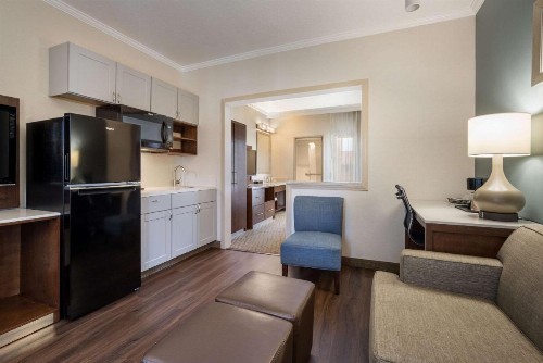 Country Inn & Suites by Radisson John Wayne Airport CA - image 21
