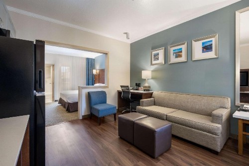 Country Inn & Suites by Radisson John Wayne Airport CA - image 22