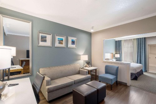 Country Inn & Suites by Radisson John Wayne Airport CA - image 26