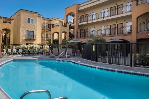 Country Inn & Suites by Radisson John Wayne Airport CA - image 29