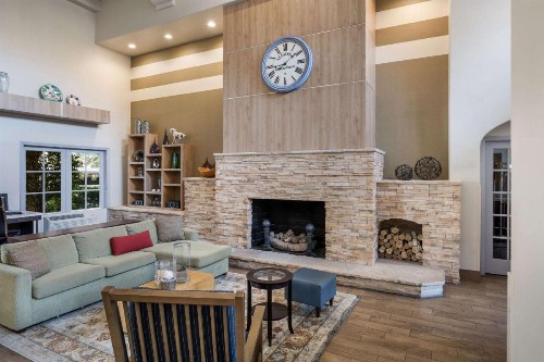 Country Inn & Suites by Radisson John Wayne Airport CA - image 3