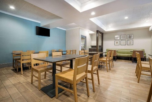 Country Inn & Suites by Radisson John Wayne Airport CA - image 35