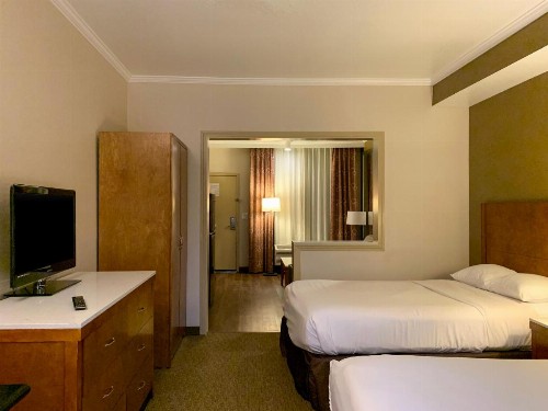 Country Inn & Suites by Radisson John Wayne Airport CA - image 43