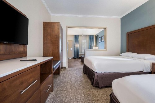 Country Inn & Suites by Radisson John Wayne Airport CA - image 6