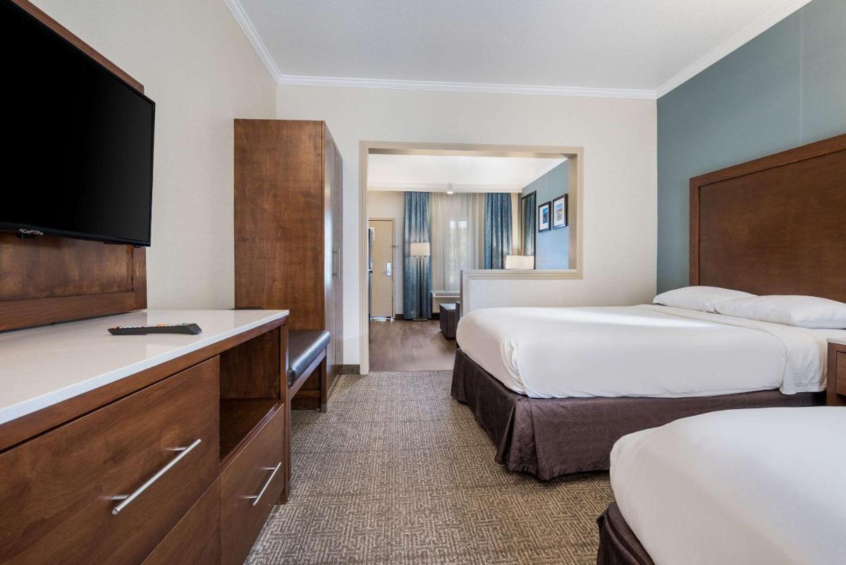 Country Inn & Suites by Radisson John Wayne Airport CA - image 6