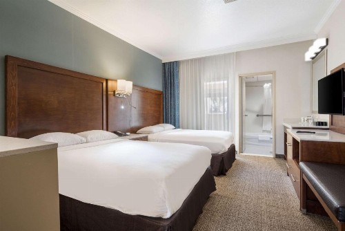 Country Inn & Suites by Radisson John Wayne Airport CA - image 8